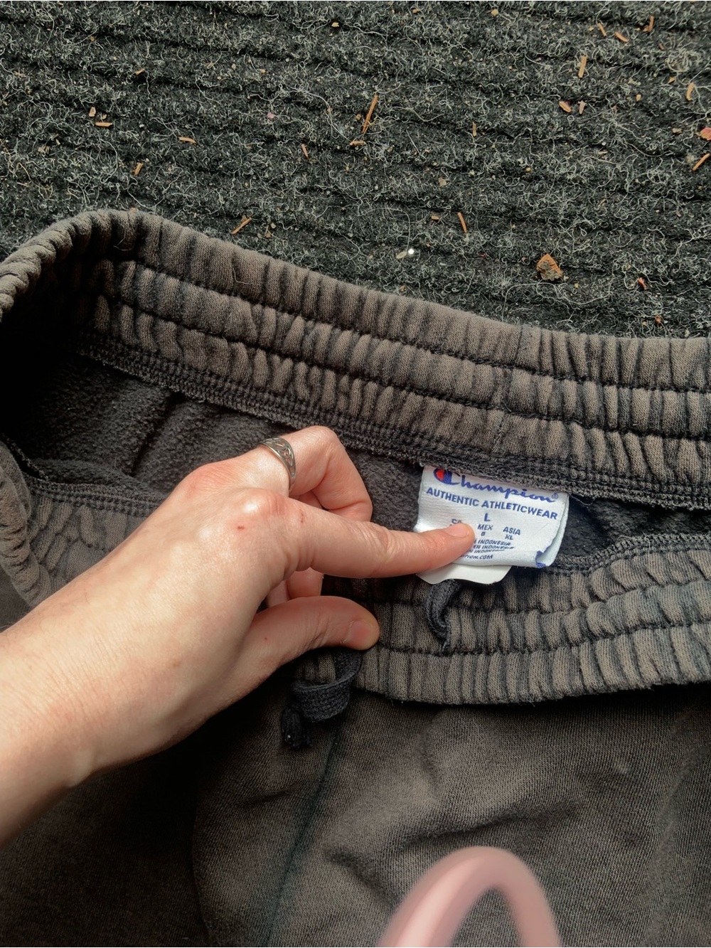 Champion Black Fleece Jogger Bottoms - Picture 4 of 4